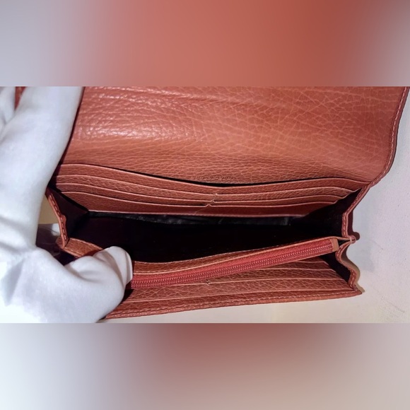 Gucci Orange (salmon?) Calfskin Continental Wallet, Authentic, Pre-loved - Picture 9 of 16